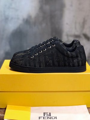 FENDI SNEAKER
