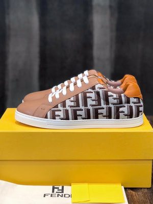 FENDI SNEAKER
