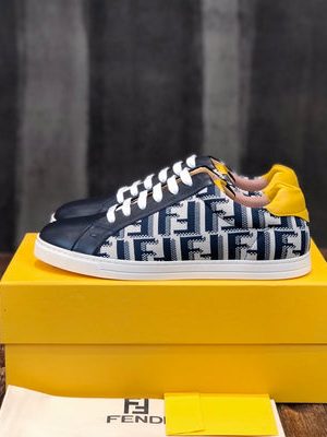 FENDI SNEAKER