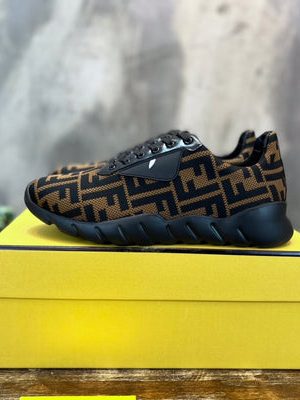 FENDI SNEAKER