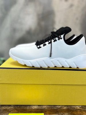 FENDI SNEAKER