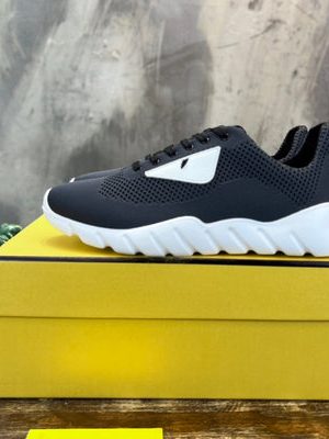 FENDI SNEAKER