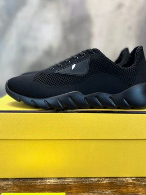 FENDI SNEAKER