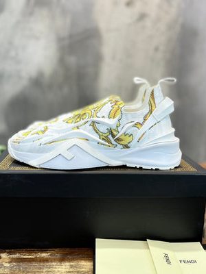 FENDI SNEAKER