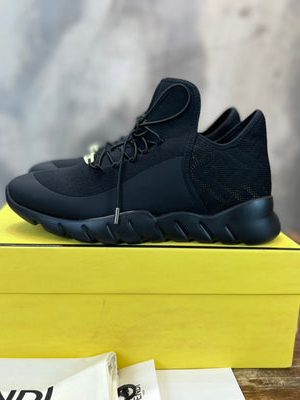 FENDI SNEAKER