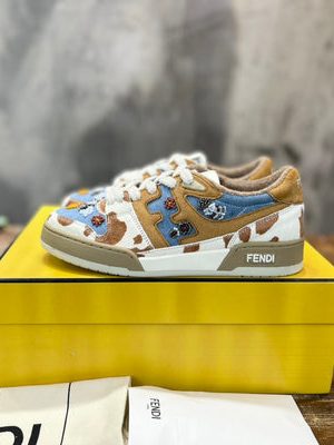 FENDI SNEAKER