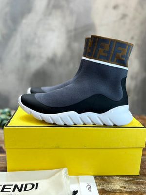 FENDI SNEAKER
