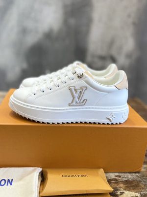 LV SNEAKER