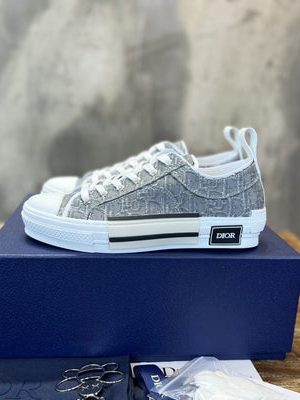 DIOR SNEAKER