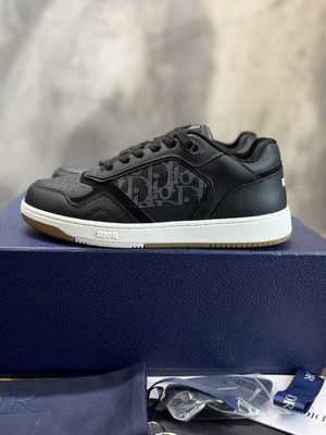 DIOR SNEAKER