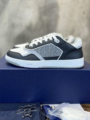 DIOR SNEAKER