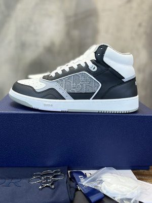 DIOR SNEAKER
