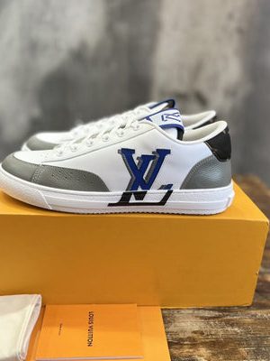 LV SNEAKER