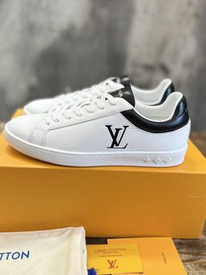 LV SNEAKER