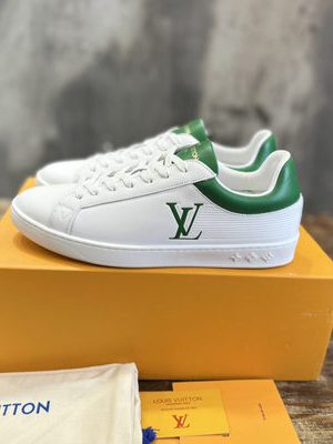 LV SNEAKER