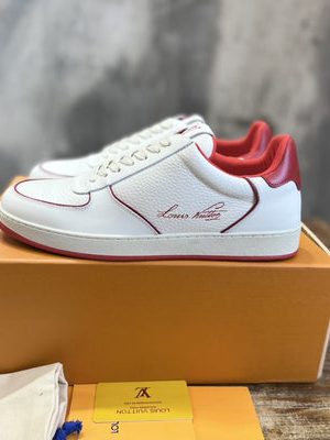 LV SNEAKER
