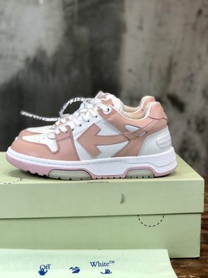 OFF-WHITE SNEAKER