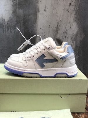 OFF-WHITE SNEAKER