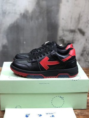 OFF-WHITE SNEAKER