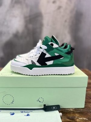 OFF-WHITE SNEAKER