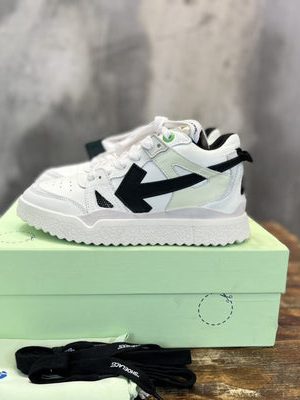 OFF-WHITE SNEAKER