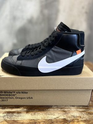 OFF-WHITE SNEAKER