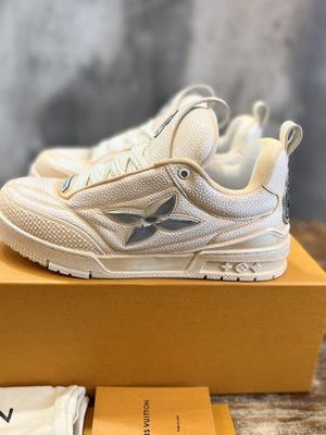LV SNEAKER