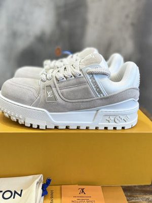 LV SNEAKER