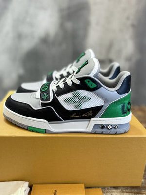LV SNEAKER