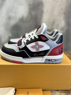 LV SNEAKER