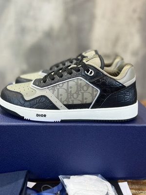 DIOR SNEAKER