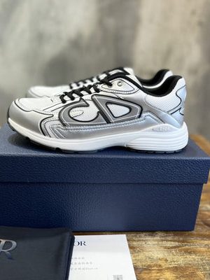 DIOR SNEAKER