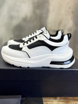 PRADA SNEAKER