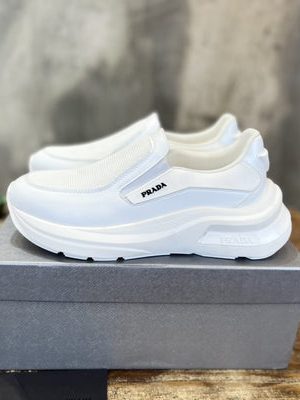 PRADA SNEAKER