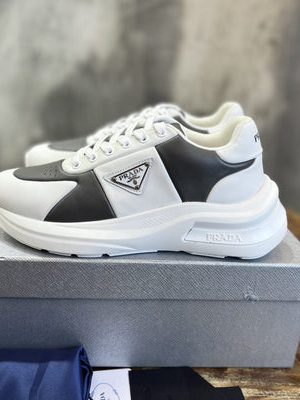 PRADA SNEAKER