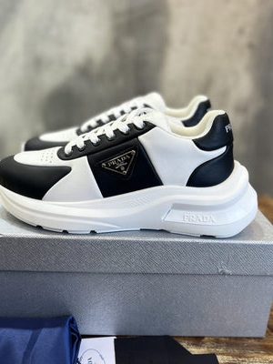 PRADA SNEAKER