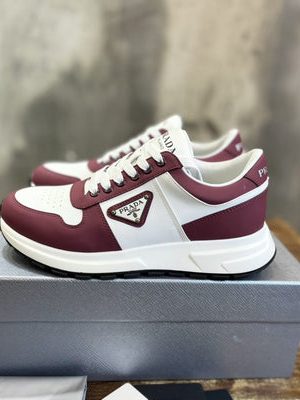 PRADA SNEAKER
