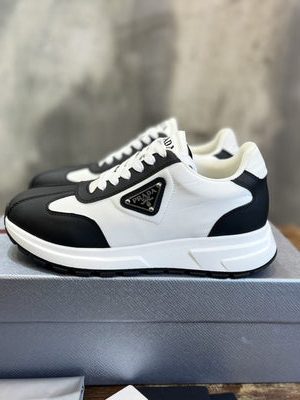 PRADA SNEAKER