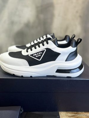 PRADA SNEAKER