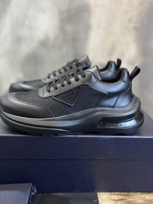 PRADA SNEAKER