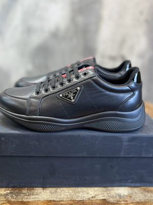 PRADA SNEAKER