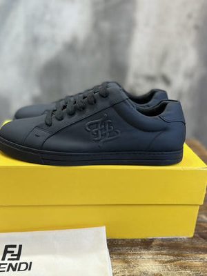 FENDI SNEAKER