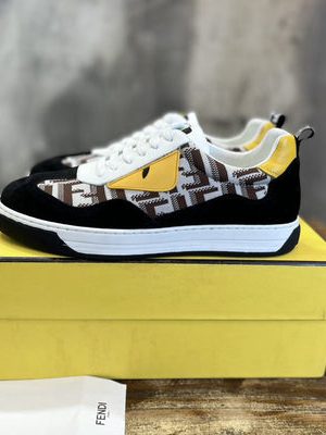 FENDI SNEAKER
