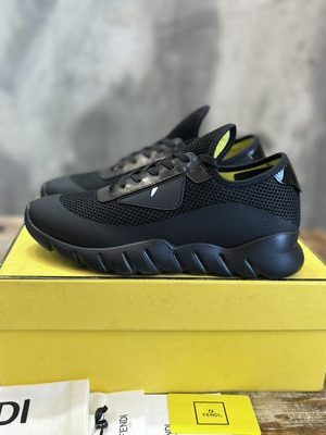 FENDI SNEAKER