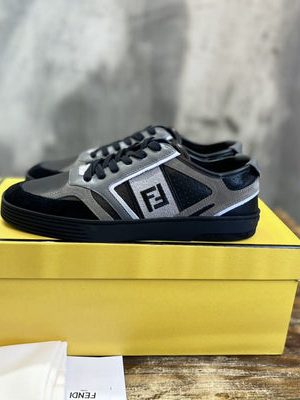 FENDI SNEAKER