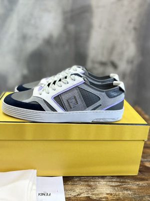 FENDI SNEAKER