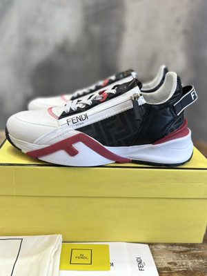 FENDI SNEAKER