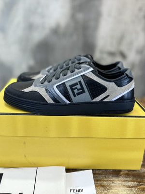 FENDI SNEAKER