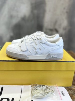 FENDI SNEAKER