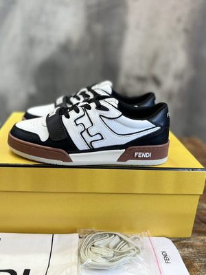 FENDI SNEAKER